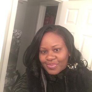 Meet your Posher, Sanica